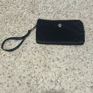 Lululemon Velvet Wristlet, brand new without tags never used